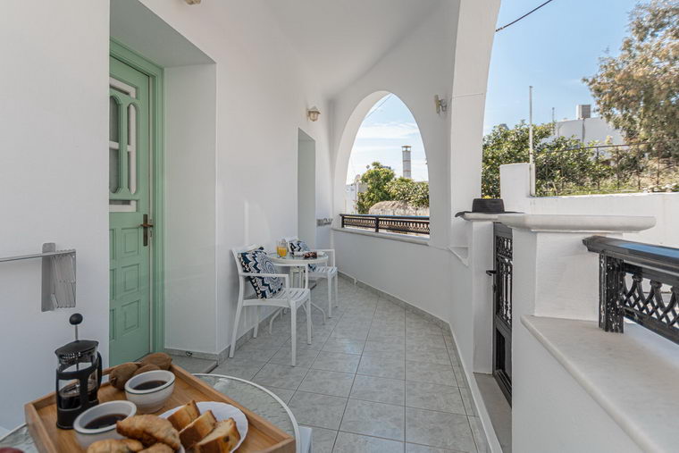 Τρίκλινο Στούντιο στην Χώρα Νάξου